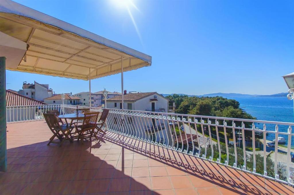 Three Bedroom Apartment With Amazing Sea View Trogir Extérieur photo